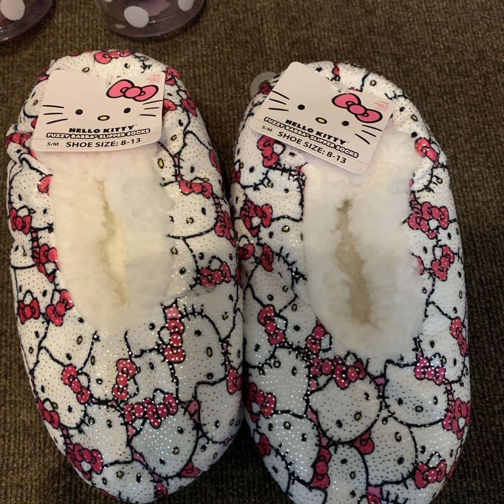 NEW Hello Kitty Kid’s Slippers